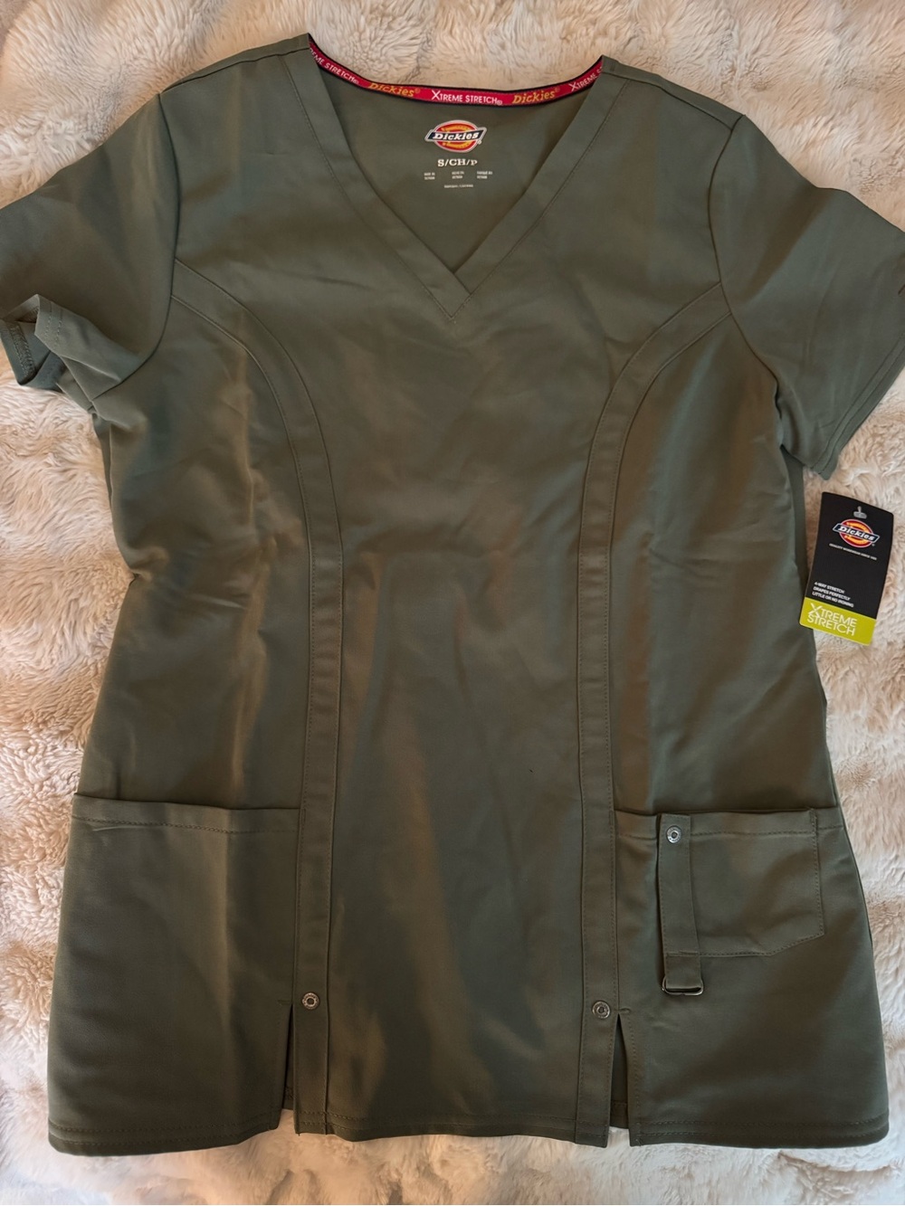Women’s Dickies Scrub Top NWT